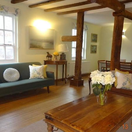 Lovely Old Cottage 스트렛포드-어폰-에이본 외부 사진